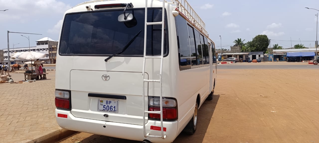 Ford Ranger / Nissan Navara à louer Lomé